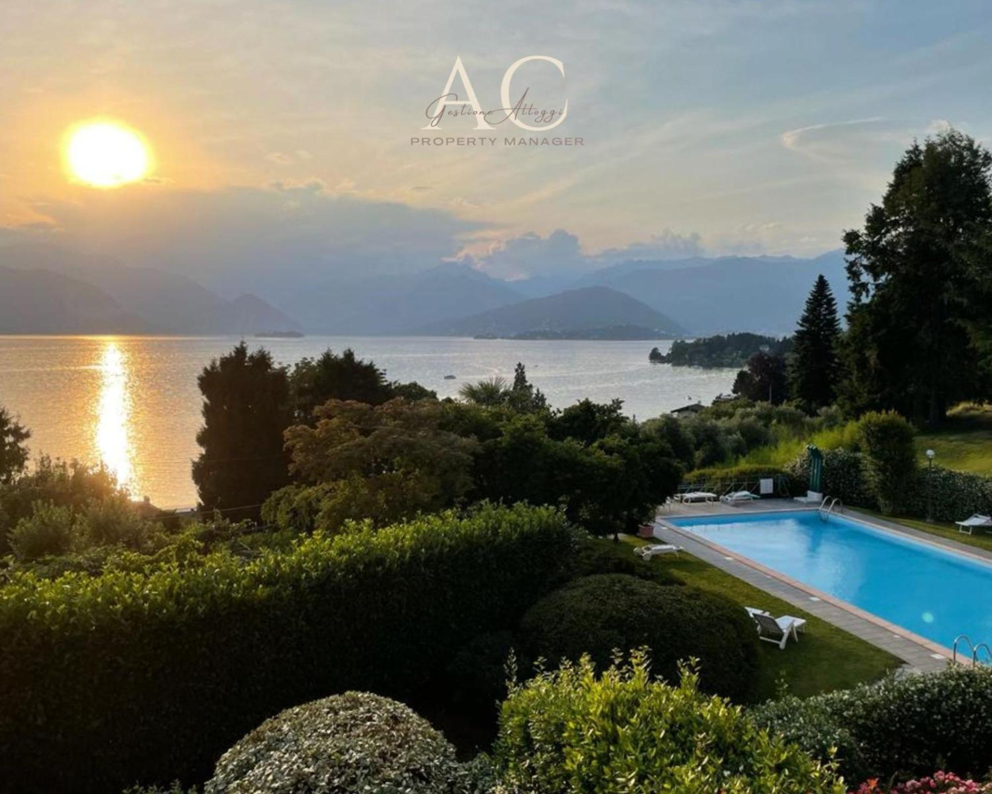 The House On The Lake Reno Di Leggiuno Luaran gambar