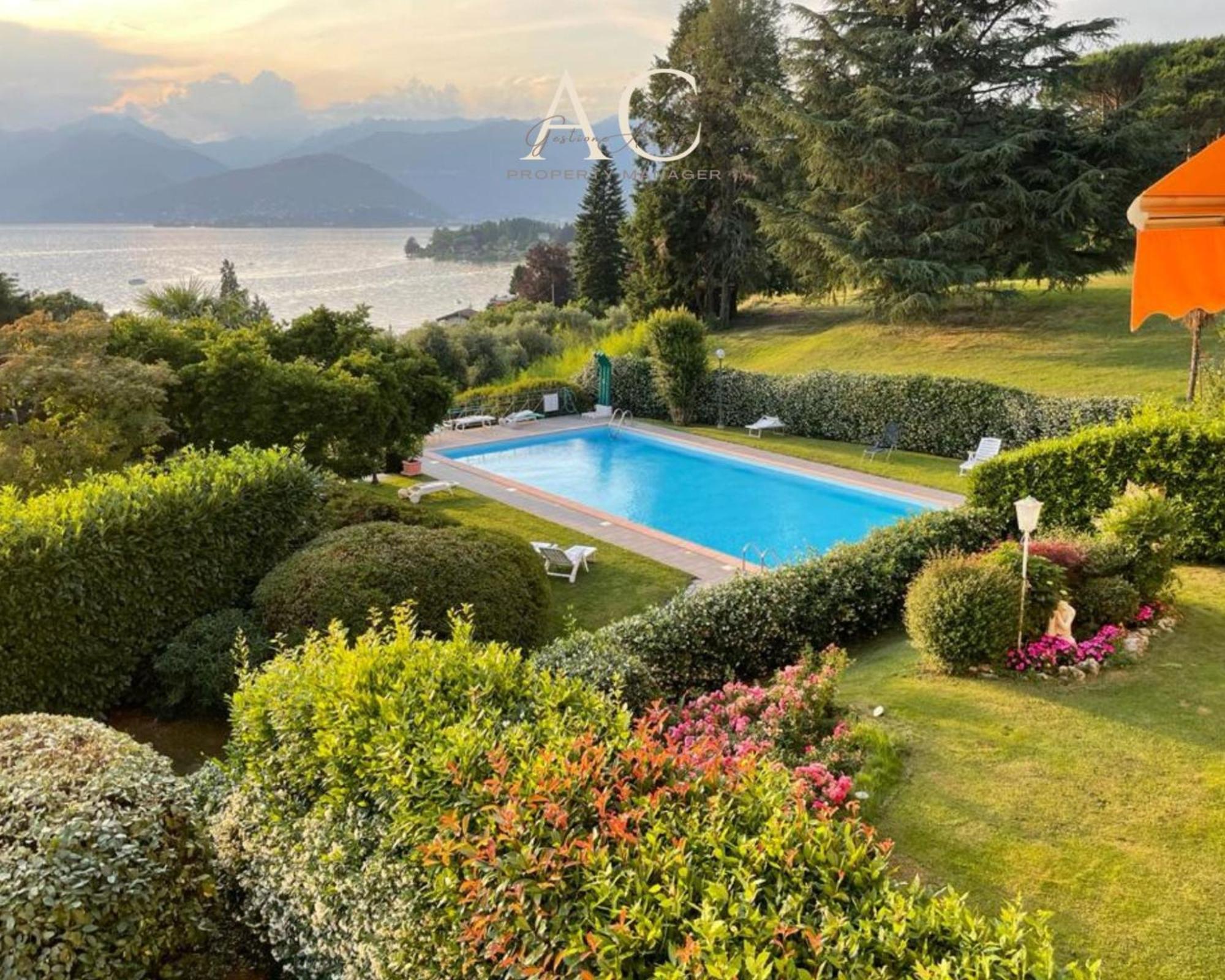 The House On The Lake Reno Di Leggiuno Luaran gambar