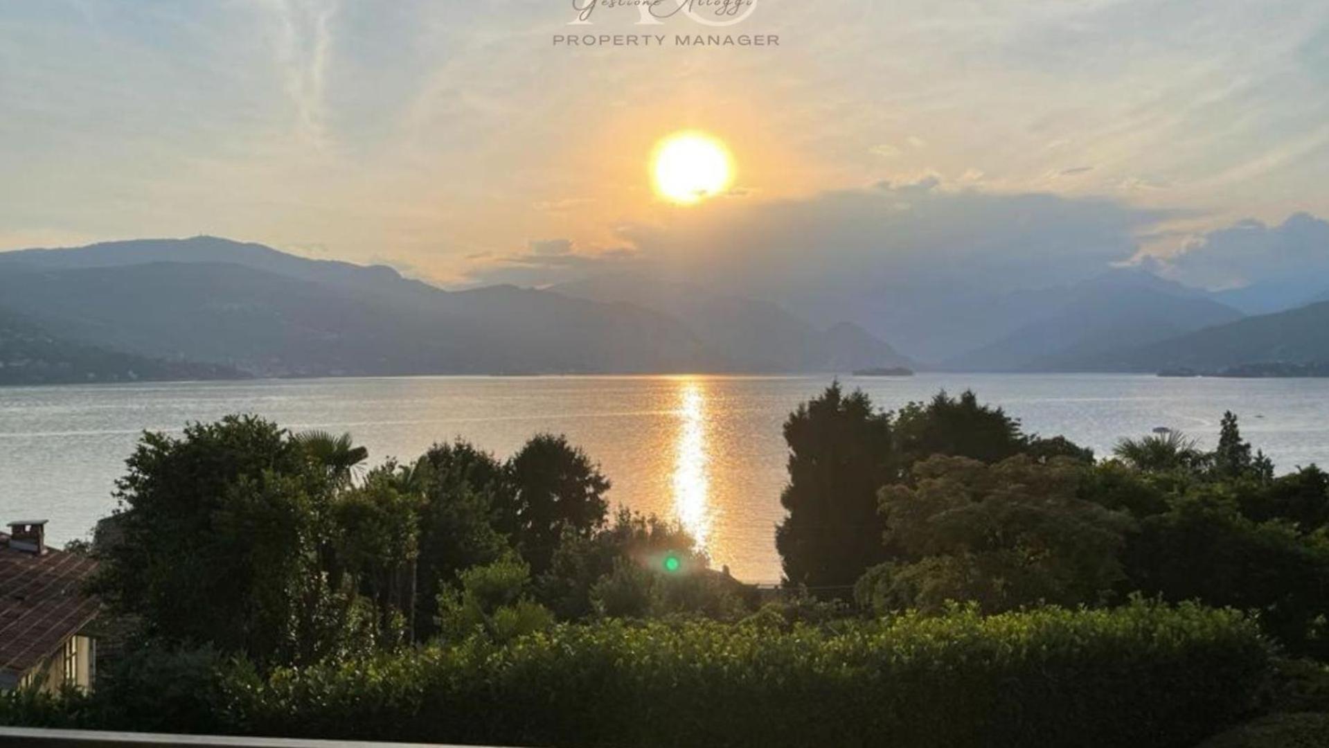 The House On The Lake Reno Di Leggiuno Luaran gambar