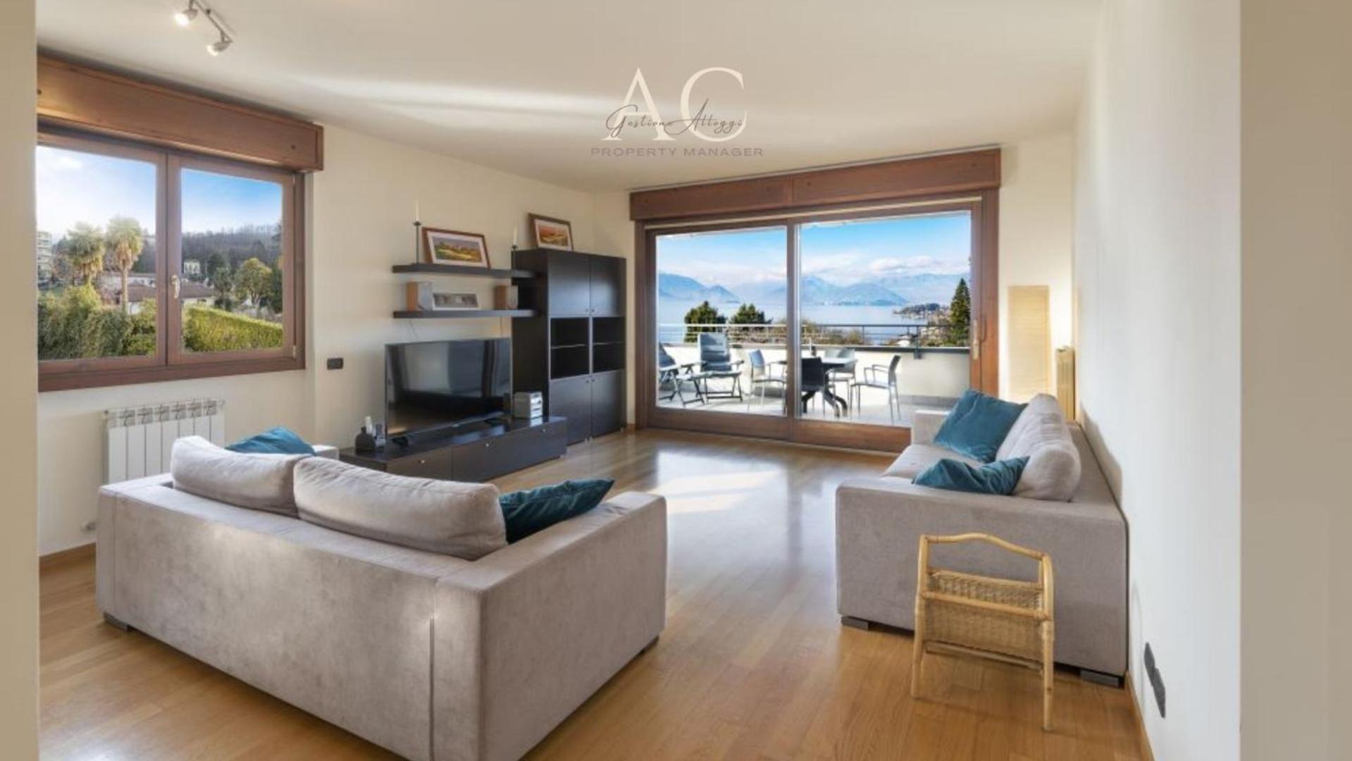 The House On The Lake Reno Di Leggiuno Luaran gambar